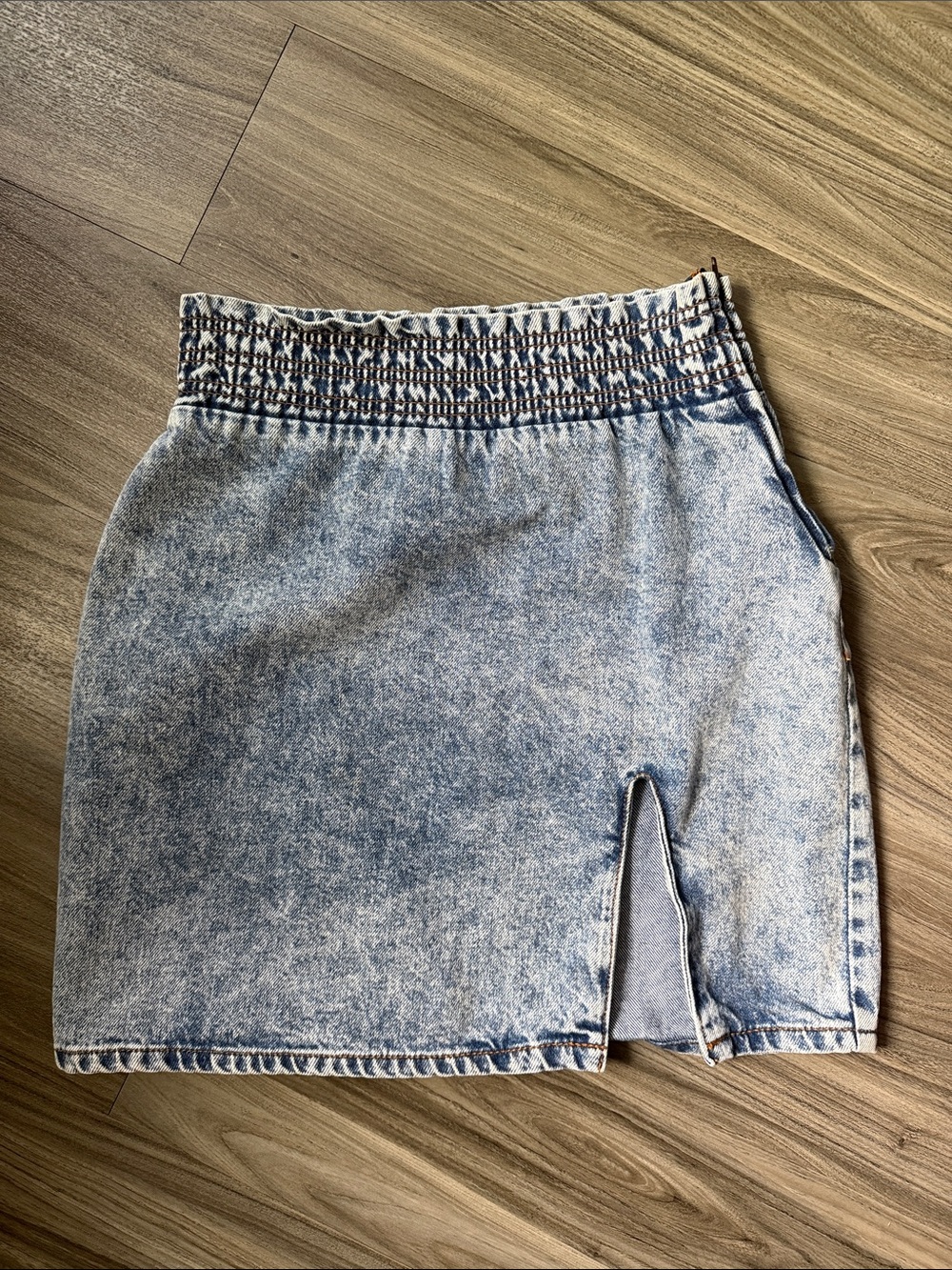 BDG XS Light Acid Wash Denim Mini Skirt with Front Slit
